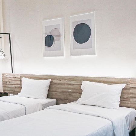 HOMITEL Bangkok Hotel Bagian luar foto