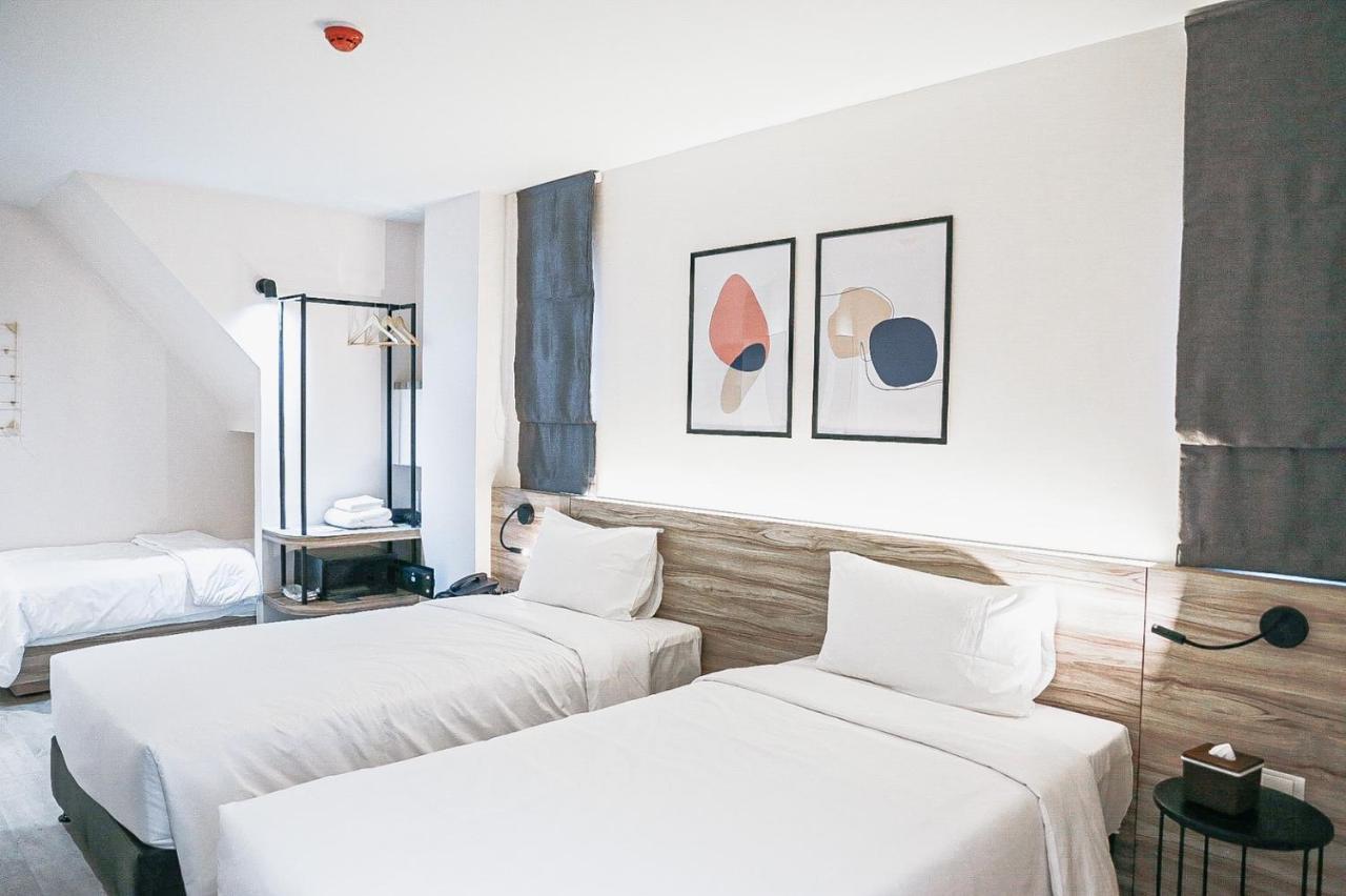 HOMITEL Bangkok Hotel Bagian luar foto