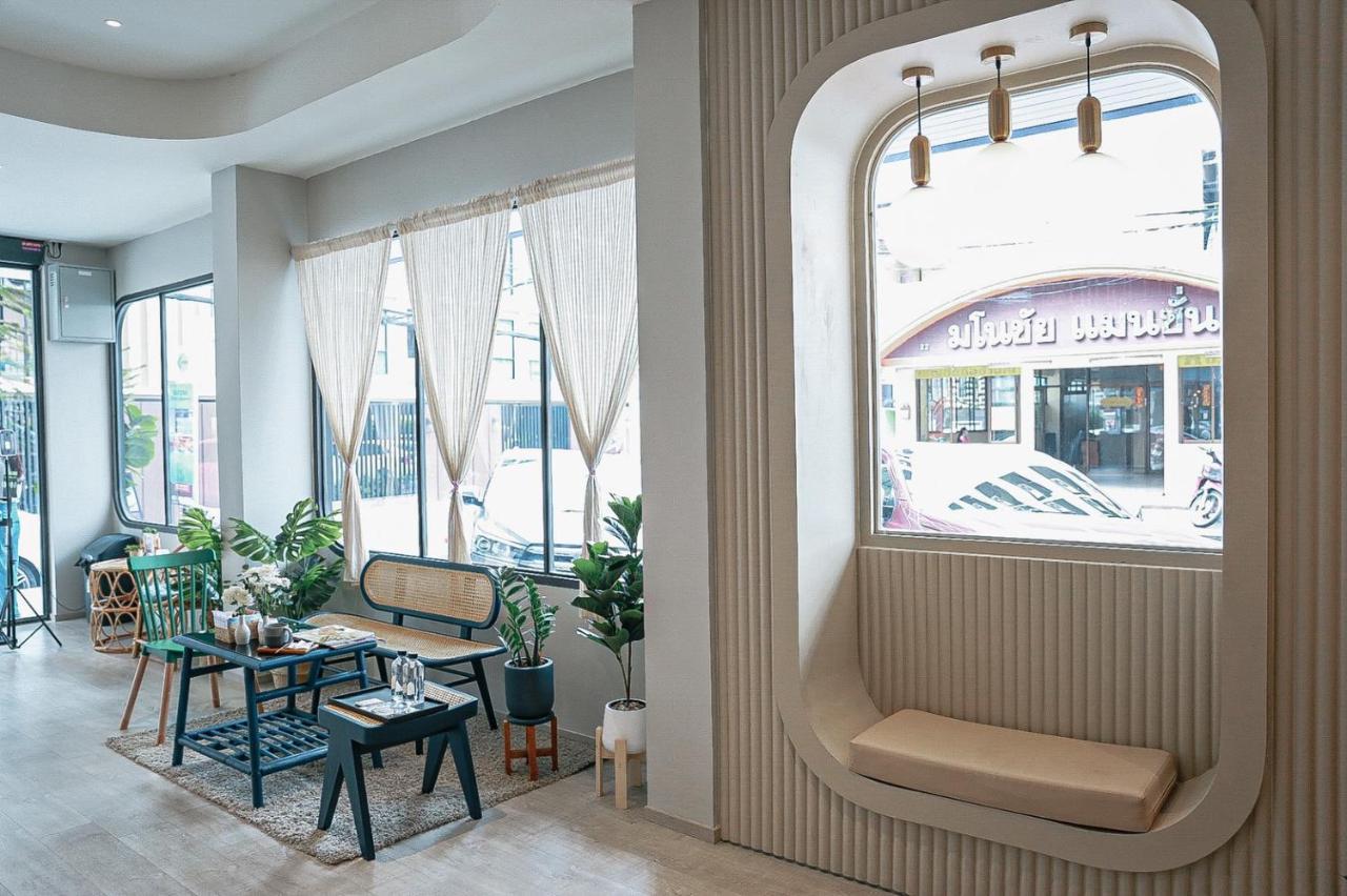 HOMITEL Bangkok Hotel Bagian luar foto