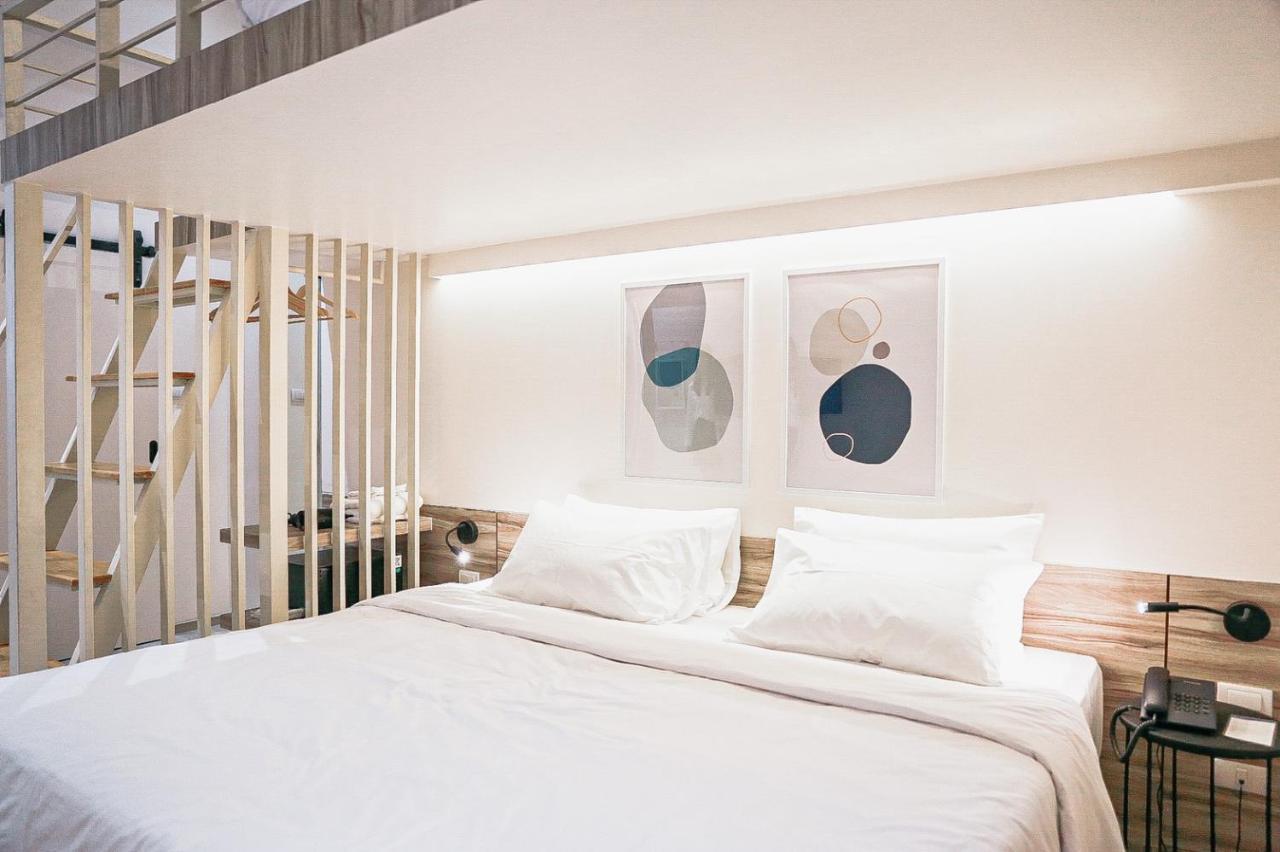 HOMITEL Bangkok Hotel Bagian luar foto