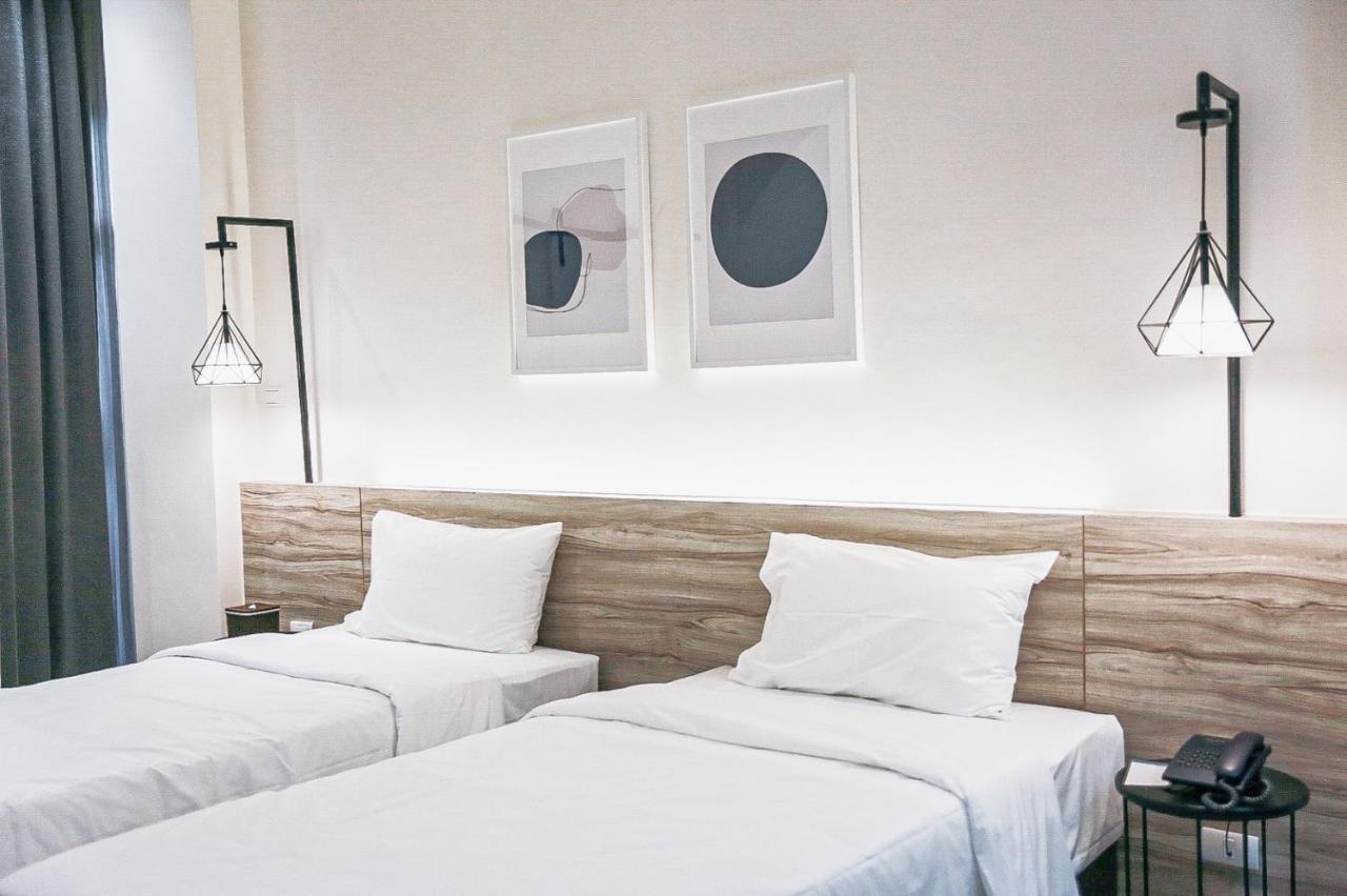 HOMITEL Bangkok Hotel Bagian luar foto
