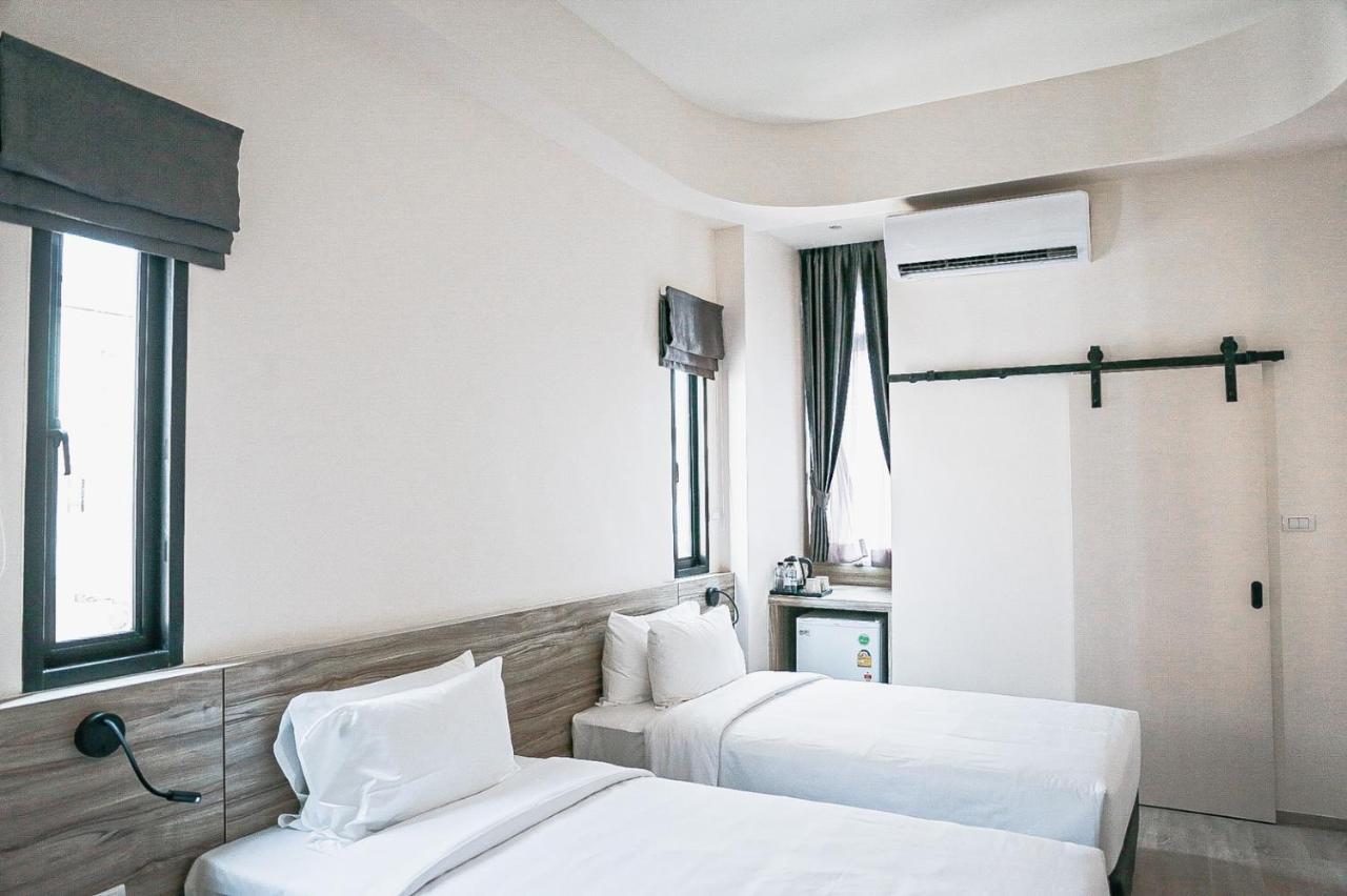 HOMITEL Bangkok Hotel Bagian luar foto
