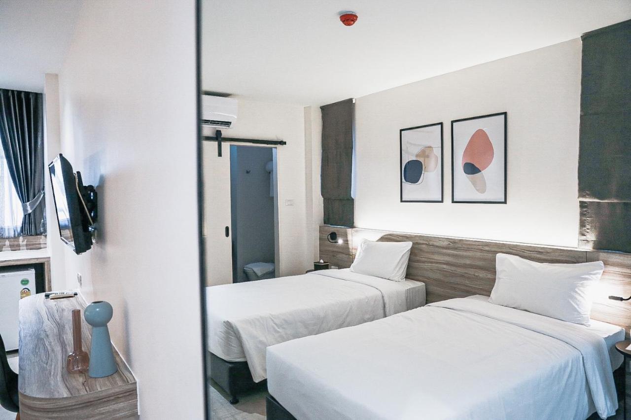 HOMITEL Bangkok Hotel Bagian luar foto